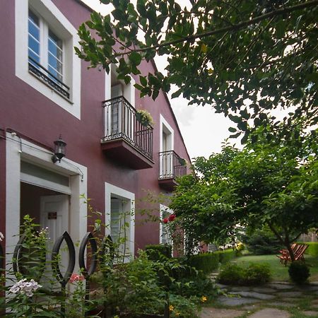 بيت شباب Casa Peltre ساريا المظهر الخارجي الصورة