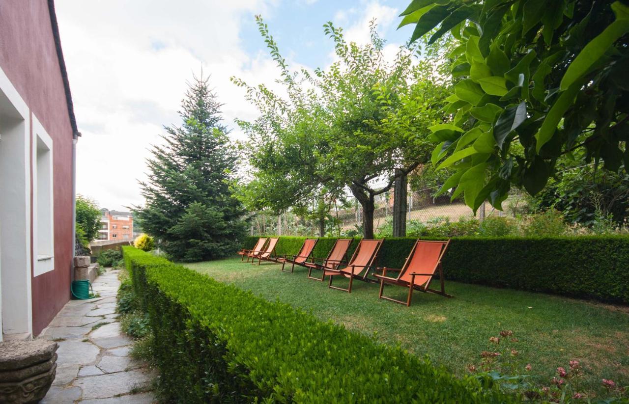بيت شباب Casa Peltre ساريا المظهر الخارجي الصورة