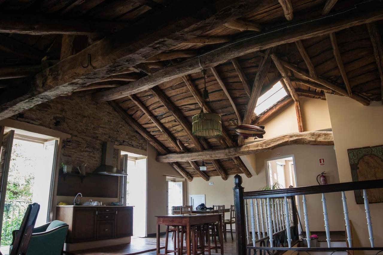 بيت شباب Casa Peltre ساريا المظهر الخارجي الصورة